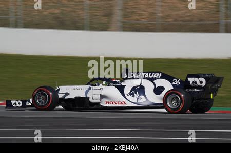 Daniil Kvyat di Russia guida la (26) Scuderia AlphaTauri Honda durante il terzo giorno di Formula 1 Winter Testing al circuito di Barcellona-Catalunya il 21 febbraio 2020 a Barcellona, Spagna. (Foto di Jose Breton/Pics Action/NurPhoto) Foto Stock