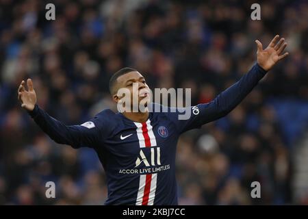 Il francese Kylian Mbappe di Parigi Saint-Germain durante la partita di calcio francese del L1 tra Parigi Saint-Germain (PSG) e Digione, il 29 febbraio 2020 allo stadio Parc des Princes di Parigi. (Foto di Mehdi Taamallah/NurPhoto) Foto Stock