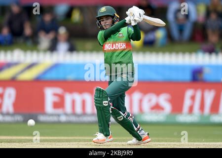 Nigar Sultana Joty del Bangladesh colpisce la palla durante la partita di Coppa del mondo di cricket femminile T20 Sri Lanka contro Bangladesh a Junction Oval il 2 marzo a Melbourne, Australia (Foto di Morgan Hancock/NurPhoto) Foto Stock