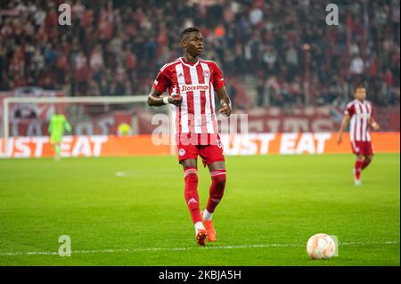 Atene, Grecia. 03rd Nov 2022. PAPE ABOU CISSÃ&#X89; dell'Olympiacos FC durante la partita di gruppo G della UEFA Europa League tra Olympiacos FC e FC Nantes allo stadio Karaiskakis il 3 novembre 2022 ad Atene, Grecia. Credit: Independent Photo Agency/Alamy Live News Foto Stock