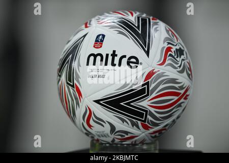 Mitre Delta Max, palla ufficiale della Emirates fa Cup durante la partita della fa Cup tra Derby County e Manchester United al Pride Park, Derby giovedì 5th marzo 2020. (Foto di Jon Hobley/MI News/NurPhoto) Foto Stock