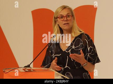 Sigrid Kaag, ministro olandese del Commercio e della cooperazione allo sviluppo, ha tenuto un discorso durante la missione olandese in Indonesia tenutasi a Giacarta il 10 marzo 2020. L'evento ha visto la partecipazione di 180 partecipanti in rappresentanza di 130 aziende e istituti di conoscenza olandesi. La coppia olandese Royals è in visita di Stato di cinque giorni in Indonesia per rafforzare il rapporto bilaterale tra due paesi. (Foto di Aditya Irawan/NurPhoto) Foto Stock