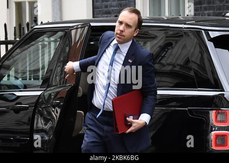 Il Segretario alla Salute Matt Hancock arriva al 10 Downing Street nel centro di Londra il 18 marzo 2020. Mercoledì il governo britannico svelerà una serie di poteri di emergenza per affrontare l'epidemia di coronavirus, comprese proposte che consentono alla polizia di detenere persone potenzialmente infette da testare. (Foto di Alberto Pezzali/NurPhoto) Foto Stock