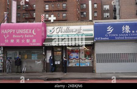 I negozi sono chiusi a causa dell'epidemia COVID-19 a Queens, New York, il 25th marzo 2020. (Foto di Selcuk Acar/NurPhoto) Foto Stock