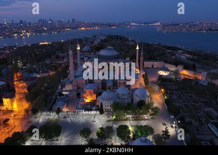 An aerial picture taken by a drone of the empty Hagia Sophia square during Ramadan in Istanbul, Turkey, 26 April 2020. Turkeys Mosques remain closed due to the spread of the COVID-19 virus as Muslims around the world celebrate Ramadan, the holiest month of the Islamic calendar under lockdown. (Photo by Cem Tekke?ino?lu/NurPhoto) Stock Photo
