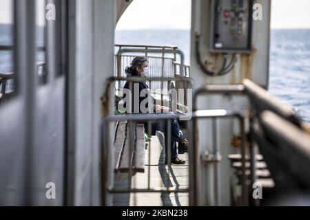 Persone a Istanbul, Turchia, il 27 aprile 2020 durante l'emergenza coronavirus (Foto di Onur Dogman/NurPhoto) Foto Stock