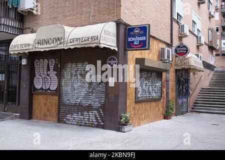 Un bar chiuso durante le misure sono rilassati il 04 maggio 2020 a Madrid, Spagna. (Foto di Oscar Gonzalez/NurPhoto) Foto Stock