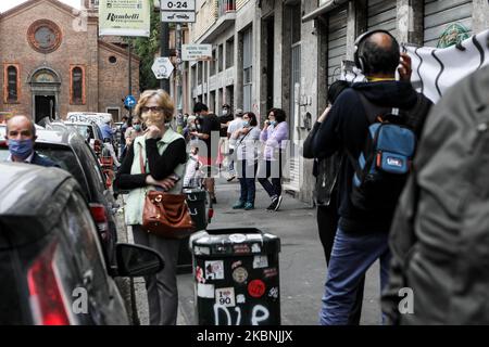 Banner a sostegno di Silvia Romano, a Milano, Italia, il 10 maggio 2020. Silvia Romano, la donna rapita nel novembre 2018 in Kenya, è stata rilasciata ieri sera in Somalia dall'intelligence italiana e dalle forze turche. (Foto di Mairo Cinquetti/NurPhoto) Foto Stock