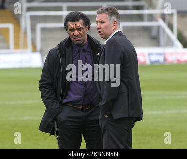 TV Pundit Don Goodman e Darren Ferguson, manager di Doncaster Rover, prima della partita SKY Bet League 2 tra Hartlepool United e Doncaster Rovers a Victoria Park, Hartlepool, Regno Unito, il 6th maggio 2017. (Foto di Mark Fletcher/MI News/NurPhoto) Foto Stock