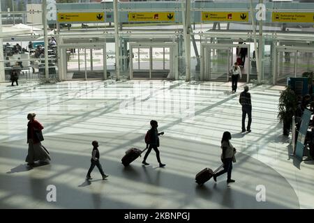 Vista dell'aeroporto di Humberto Delgado, chiamato anche aeroporto di Lisbona, a Lisbona, Portogallo, il 18 aprile 2014. È il più grande aeroporto del Portogallo e uno dei più grandi del sud Europa, e funge da hub DI TAP Air Portugal. (Foto di Oscar Gonzalez/NurPhoto) Foto Stock