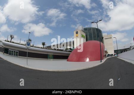 Vista dell'aeroporto di Humberto Delgado, chiamato anche aeroporto di Lisbona, a Lisbona, Portogallo, il 18 aprile 2014. È il più grande aeroporto del Portogallo e uno dei più grandi del sud Europa, e funge da hub DI TAP Air Portugal. (Foto di Oscar Gonzalez/NurPhoto) Foto Stock