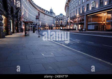 A near-deserted Regent Street in London, England, on May 15, 2020. Nearly eight full weeks have now passed since British Prime Minister Boris Johnson ordered the country's coronavirus lockdown on March 23, although across England some of the measures, including the restriction on exercising outdoors more than once a day, have this week been removed. (Photo by David Cliff/NurPhoto) Stock Photo