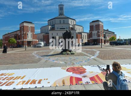 Una vista generale del Centro Giovanni Paolo II a Cracovia-Lagiewniki. Il presidente polacco Andrzej Duda, il polacco PM Mateusz Mazowiecki, i membri del governo polacco, Jaroslaw Kaczynski, il presidente della parte politica di diritto e giustizia, i politici locali e invitati hanno partecipato ad una speciale messa dedicata a Papa Giovanni Paolo II, il 100th° anniversario della sua nascita, tutti a porte chiuse. Lunedì 18 maggio 2020, presso il Centro Giovanni Paolo II, Cracovia, Polonia. (Foto di Artur Widak/NurPhoto) Foto Stock