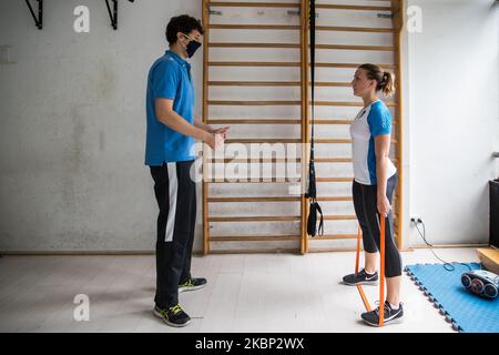 Il 2020 maggio si allena a Torino, durante il Coronavirus Pandemic, lo scacchiera italiano Alice Clerici, medaglia di bronzo nel campionato mondiale di epee femminile 2019 a Budapest. Il governo italiano ha permesso agli atleti delle squadre nazionali di riprendere gradualmente la formazione, con regolamenti molto severi per prevenire possibili contagi a partire dal Covid19. (Foto di Mauro Ujetto/NurPhoto) Foto Stock