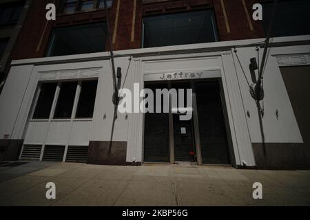 Una vista di Jeffrey Store durante la pandemia di coronavirus il 20 maggio 2020 a New York City. Il COVID-19 si è diffuso nella maggior parte dei paesi del mondo, mietendo oltre 316.000 vittime e riportando oltre 4,8 milioni di infezioni. Nordstrom chiude i suoi tre negozi specializzati di abbigliamento Jeffrey. (Foto di John Nacion/NurPhoto) Foto Stock