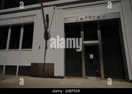 Una vista di Jeffrey Store durante la pandemia di coronavirus il 20 maggio 2020 a New York City. Il COVID-19 si è diffuso nella maggior parte dei paesi del mondo, mietendo oltre 316.000 vittime e riportando oltre 4,8 milioni di infezioni. Nordstrom chiude i suoi tre negozi specializzati di abbigliamento Jeffrey. (Foto di John Nacion/NurPhoto) Foto Stock