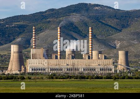 Agios Dimitrios, Kozani nella Grecia settentrionale. Vista della centrale elettrica di Agios Dimitrios vicino alla città greca settentrionale di Kozani. La centrale elettrica di Agios Dimitrios è la più grande centrale elettrica lignite del paese, con una capacità di 1600MW. L'impianto brucia la lignite estratta attraverso il processo di estrazione dell'opencast nelle vicine località di Tolomaida e Amyntaio nella Macedonia occidentale. La stazione è di proprietà della Public Power Corporation. Maggio 2020 (foto di Nicolas Economou/NurPhoto) Foto Stock