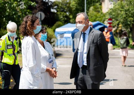 Giulio Gallera con maschera protettiva all'apertura della nuova unità di terapia intensiva per pazienti affetti da Coronavirus (Covid-19) presso l'Ospedale Luigi sacco il 29 maggio 2020 a Milano (Foto di Alessandro Bremec/NurPhoto) Foto Stock