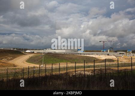 West Hyde, Regno Unito. 3rd Novembre 2022. I lavori di costruzione del collegamento ferroviario ad alta velocità HS2 sono illustrati nella Valle di Colne. Mark Harper, il nuovo Segretario di Stato per i Trasporti, ha comunicato che il governo sta esaminando tutte le opzioni relative al progetto HS2 prima dei tagli previsti alla spesa nella dichiarazione autunnale. La fase uno tra Londra e Birmingham è prevista per l'apertura tra il 2029 e il 2033. Credit: Notizie dal vivo di Mark Kerrison/Alamy Foto Stock