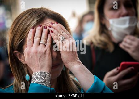 Il leader del Partito Fratelli d'Italia Giorgia Meloni partecipa a una protesta lampo contro la gestione del governo del reboot economico post-Covid, organizzando l'opposizione di centro destra, a Roma, in Italia, il 2 giugno 2020, nel giorno del 74th° anniversario della Repubblica Italiana. (Foto di Andrea Ronchini/NurPhoto) Foto Stock