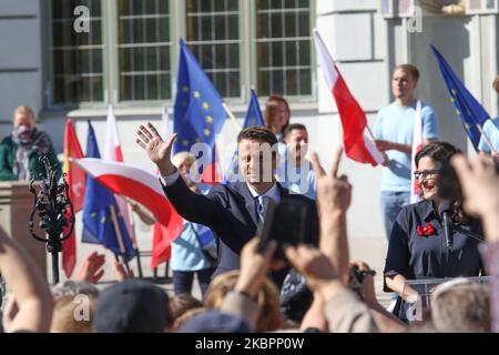 Rafal Trzaskowski il candidato al Presidente della Polonia e Sindaco di Varsavia è stato visto a Danzica (Polonia) il 4 giugno 2020 Trzaskowski si è recato a Danzica il 31st° anniversario delle prime elezioni parzialmente libere in Polonia il 4th giugno 1989, e di fatto ha iniziato la sua campagna elettorale. Le elezioni presidenziali si terranno in Polonia il 28th giugno. (Foto di Michal Fludra/NurPhoto) Foto Stock