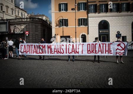 Manifestazione di solidarietà a Roma il 05 giugno 2020 dopo che la polizia ha ucciso George Floyd, un uomo nero morto dopo essere stato detenuto dalla polizia di Minneapolis il 25 maggio 2020. (Foto di Andrea Ronchini/NurPhoto) Foto Stock