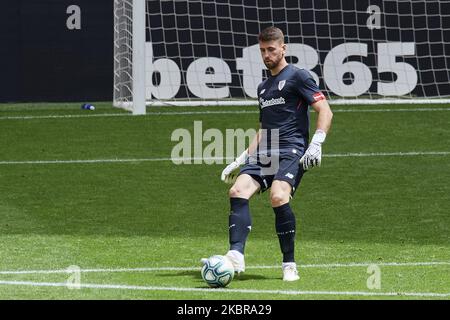 Unai Simon of Athletic è passato durante la partita Liga tra Athletic Club e Club Atletico de Madrid allo stadio San Mames il 15 marzo 2020 a Bilbao, Spagna. (Foto di Jose Breton/Pics Action/NurPhoto) Foto Stock