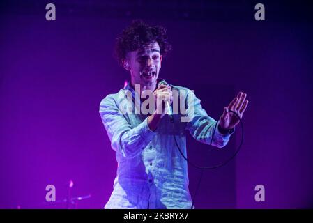 La band indie rock britannica The 1975 si esibirà dal vivo al Reading Festival 2016, a Reading, Berkshire, Regno Unito, il 28 agosto, 2016. Gli anni '1975 sono un pop rock inglese composto da cantante e chitarrista Matthew Healy, chitarrista Adam Hann, bassista Ross MacDonald e batterista/produttore George Daniel. (Foto di Alberto Pezzali/NurPhoto) Foto Stock