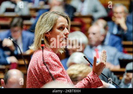 Il Ministro francese per la transizione ecologica Barbara Pompili interviene alla sessione delle interrogazioni per il governo (QAG) al Senato francese a Parigi, in Francia, il 8 luglio 2020. (Foto di Daniel Pier/NurPhoto) Foto Stock