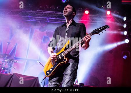 Paul Gilbert di MR. Big suona dal vivo a Milano il 21 2014 dicembre (Foto di Mairo Cinquetti/NurPhoto) Foto Stock