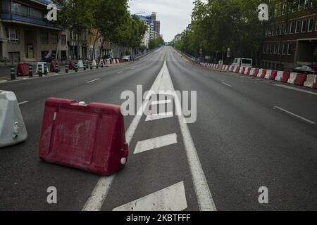 Vista del ponte che unisce le strade di Joaquin Costa e Francisco Silvela, che è stato chiuso dal comune di Madrid per demolizione a causa del 'rischio reale' che potrebbe crollare a causa dei danni strutturali che presenta, a Madrid, Spagna il 12 luglio 2020. (Foto di Oscar Gonzalez/NurPhoto) Foto Stock