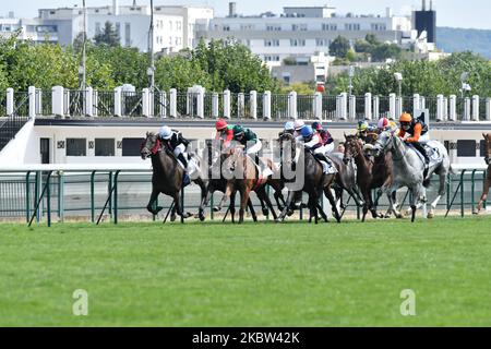 Corsa di cavalli 'Prix de la Route des Dames' all'ippodromo Longchamp di Parigi, in Francia, il 23 luglio 2020. (Foto di Daniel Pier/NurPhoto) Foto Stock