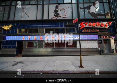 Musical Midtown Staple Ellen's Stardust Diner May Close for Good, deve $ 600K in affitto come New York City entra fase 4 di riapertura a seguito di restrizioni imposte per rallentare la diffusione del coronavirus il 25 luglio 2020 a New York City. La quarta fase permette di praticare arti e intrattenimento all'aperto, eventi sportivi senza tifosi e produzioni mediatiche. (Foto di John Nacion/NurPhoto) Foto Stock