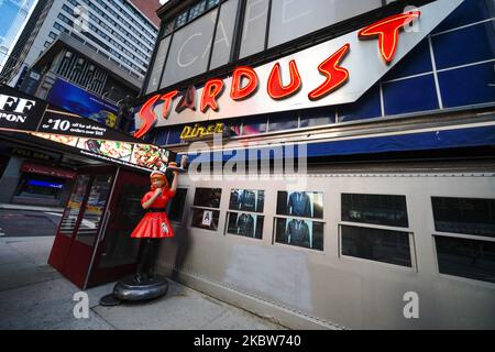 Musical Midtown Staple Ellen's Stardust Diner May Close for Good, deve $ 600K in affitto come New York City entra fase 4 di riapertura a seguito di restrizioni imposte per rallentare la diffusione del coronavirus il 25 luglio 2020 a New York City. La quarta fase permette di praticare arti e intrattenimento all'aperto, eventi sportivi senza tifosi e produzioni mediatiche. (Foto di John Nacion/NurPhoto) Foto Stock