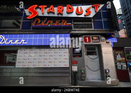 Musical Midtown Staple Ellen's Stardust Diner May Close for Good, deve $ 600K in affitto come New York City entra fase 4 di riapertura a seguito di restrizioni imposte per rallentare la diffusione del coronavirus il 25 luglio 2020 a New York City. La quarta fase permette di praticare arti e intrattenimento all'aperto, eventi sportivi senza tifosi e produzioni mediatiche. (Foto di John Nacion/NurPhoto) Foto Stock