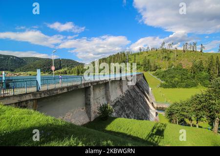 Vista generale della diga del lago di Palcmanska Masa (bacino idrico) si vede nel Paradiso Slovacco - una catena montuosa nella Slovacchia orientale, parte del Carso Spis-Gemer, una parte dei Monti Ore Slovacchi, una grande suddivisione dei Carpazi Occidentali a Dedinky, Slovacchia il 31 luglio 2020 (Foto di Michal Fludra/NurPhoto) Foto Stock