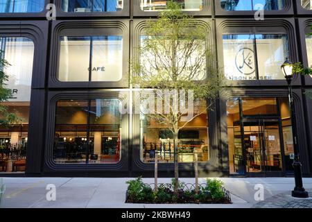 Vista sulla Maison Kayser nei cantieri di Hudson. French Bakery Chain Maison Kayser May Shut permanentemente tutte le 16 sedi di New York, rapporto dice come New York City entra nella fase 4 di riapertura a seguito di restrizioni imposte per rallentare la diffusione del coronavirus il 31 luglio 2020 a New York City. La quarta fase permette di praticare arti e intrattenimento all'aperto, eventi sportivi senza tifosi e produzioni mediatiche. (Foto di John Nacion/NurPhoto) Foto Stock