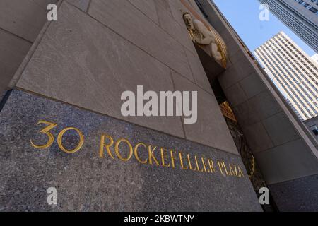 La piattaforma di osservazione Top of the Rock riapre a New York. New York City continua la fase 4 della riapertura a seguito delle restrizioni imposte per rallentare la diffusione del coronavirus il 6 agosto 2020 a New York City. La quarta fase permette di praticare arti e intrattenimento all'aperto, eventi sportivi senza tifosi e produzioni mediatiche. (Foto di John Nacion/NurPhoto) Foto Stock