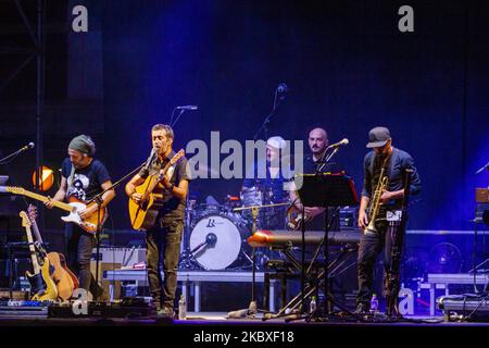 Il cantautore italiano Daniele Silvestri si è esibito a Fasano (BR) in Italia con il suo 'la cosa giusta tour 2020', durante il WOW! Fasano. Sabato 22 agosto 2020(Foto di Mimmo Lamacchia/NurPhoto) Foto Stock