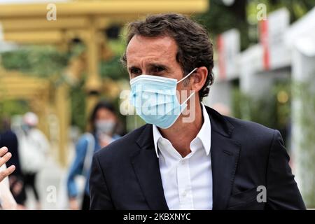 Alexandre Bompard, CEO di Carrefour, partecipa alla riunione dell'associazione dei datori di lavoro francesi Medef, intitolata "il Rinascimento delle aziende francesi", tenutasi il 27 agosto 2020 a Parigi, in Francia. (Foto di Daniel Pier/NurPhoto) Foto Stock