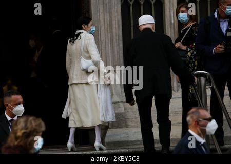 Carla Fracci e il marito Beppe Menegatti arrivano alla Messa di Requiem al Duomo di Milano per le vittime di Covid, Milano, 04 2020 settembre (Foto di Mairo Cinquetti/NurPhoto) Foto Stock