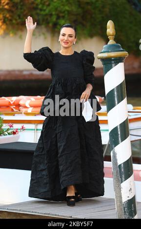 Arisa è visto arrivare all'Excelsior durante il 77th° Festival del Cinema di Venezia, il 04 settembre 2020 a Venezia. (Foto di Matteo Chinellato/NurPhoto) Foto Stock