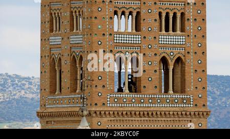 Una foto aerea della Torre della chiesa di San Salvador a Teruel, Spagna Foto Stock