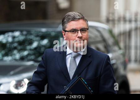 Lord Chancellor e Secretary of state for Justice Robert Buckland arriva a Downing Street, nel centro di Londra, per partecipare alla riunione del Gabinetto, che si terrà temporaneamente presso il Foreign Office per conformarsi alle linee guida di allontanamento sociale a causa della pandemia di coronavirus in corso, il 08 settembre 2020 a Londra, Inghilterra. (Foto di Wiktor Szymanowicz/NurPhoto) Foto Stock