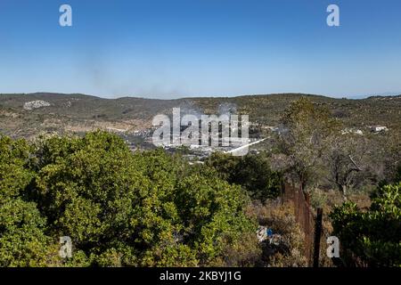 Una vista del campo profughi di Moria distrutto, il 10 settembre 2020. Un incendio distrusse il più grande campo profughi di Moria della Grecia sull'isola di Lesbos. (Foto di Nicolas Economou/NurPhoto) Foto Stock