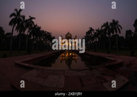 Vista ultra ampia della Tomba di Safdarjang dal cortile, nuova Delhi, India Foto Stock