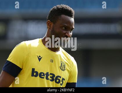 John OBI Mikel di Stoke City durante il warm up durante la partita del campionato Sky Bet tra Millwall e Stoke City al Den, Londra, Inghilterra, il 12 settembre 2020. (Foto di Jacques Feeney/MI News/NurPhoto) Foto Stock
