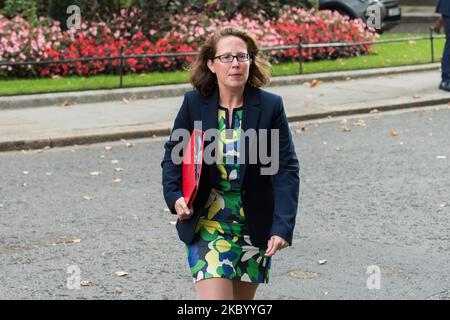 Leader della Camera dei Lord e Lord Privy Seal Baroness Evans arriva a Downing Street nel centro di Londra per partecipare alla riunione del Gabinetto temporaneamente tenuta presso l'Ufficio degli Esteri per conformarsi alle linee guida di allontanamento sociale a causa della pandemia di coronavirus in corso, il 15 settembre 2020 a Londra, Inghilterra. (Foto di Wiktor Szymanowicz/NurPhoto) Foto Stock