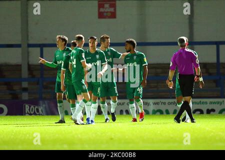 Mercoledì di Sheffield Elias Kachunga festeggia il punteggio per renderla 1-0 durante la partita di 2nd round della Carabao Cup tra Rochdale e il mercoledì di Sheffield allo Stadio Spotland di Rochdale. (Foto di Chris Donnelly/MI News/NurPhoto) Foto Stock