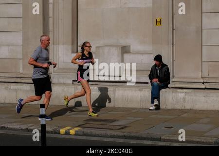 Vista generale della città di Londra, il quartiere finanziario di Londra il 17 settembre 2020. Anche se le misure di blocco, a causa della crisi del coronavirus, sono state innalzate il quartiere finanziario della capitale, ancora non ha ancora lavorato a pieno regime, come molti lavoratori lavorano ancora a distanza. (Foto di Alberto Pezzali/NurPhoto) Foto Stock